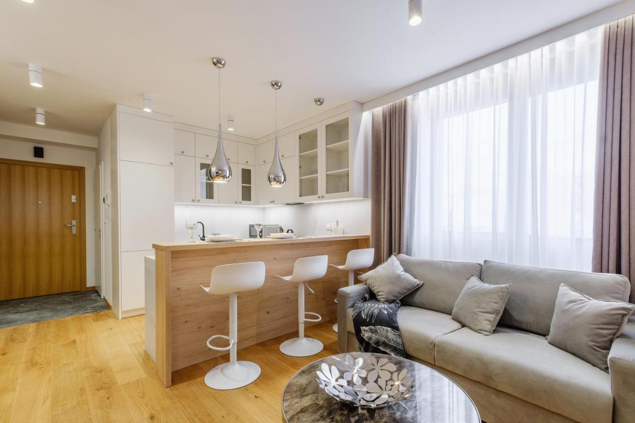 Florencja - Nowy Apartament W Centrum Miasta Z Klimatyzacja Oraz Zadaszonym Parkingiem W Cenie Нови Тарг Екстериор снимка