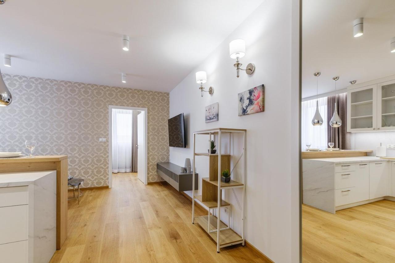 Florencja - Nowy Apartament W Centrum Miasta Z Klimatyzacja Oraz Zadaszonym Parkingiem W Cenie Нови Тарг Екстериор снимка